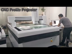 phòng trưng bày thiết bị quang học