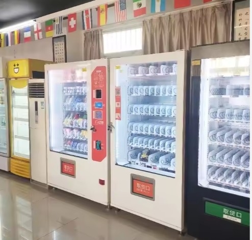 Máy bán hàng tự động với độ nóng nhanh và dung lượng lớn cho thực phẩm nóng và bữa ăn lạnh