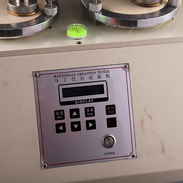 Máy kiểm tra mài mòn Martindale chính xác cao với 8 đầu thử nghiệm để tuân thủ các tiêu chuẩn quốc tế